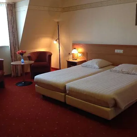 Suydersee Hotell 4*
