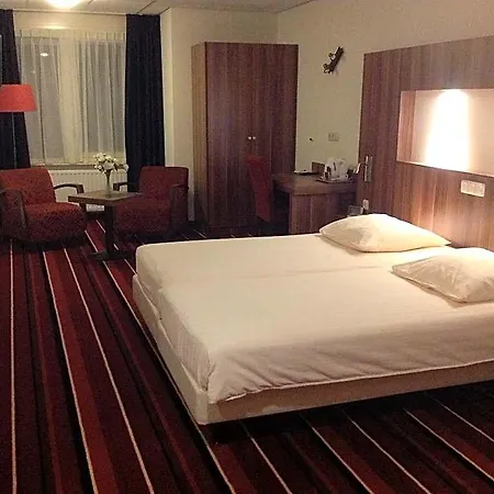 מלון Suydersee 4*