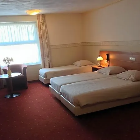 מלון Suydersee 4*
