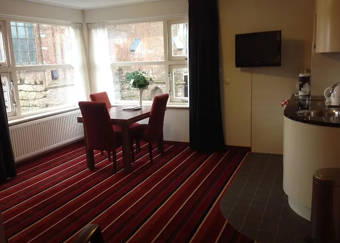 ホテル シャイダーセー 4*