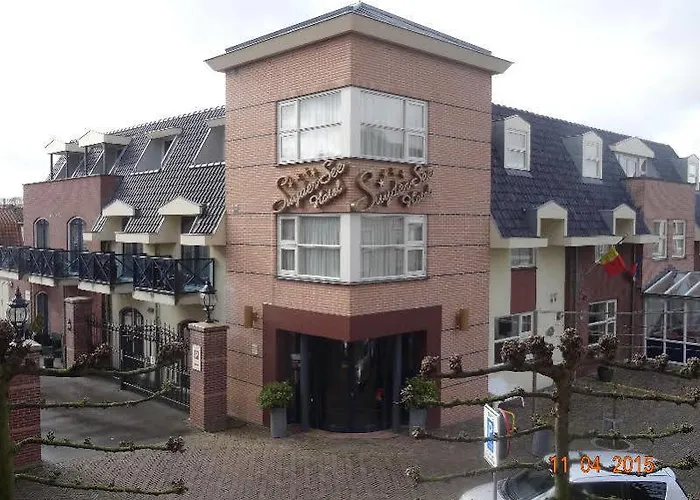 ホテル シャイダーセー エンクホイゼン