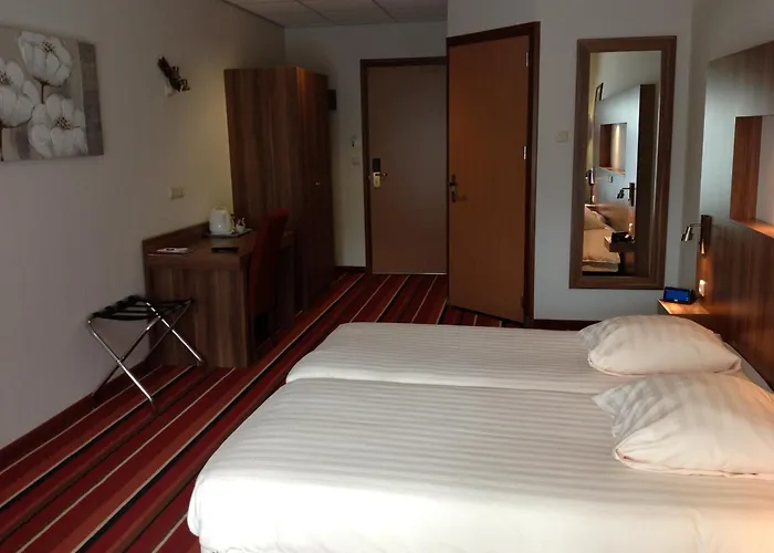 シャイダーセー ホテル 4*