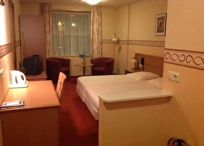 シャイダーセー 4* エンクホイゼン