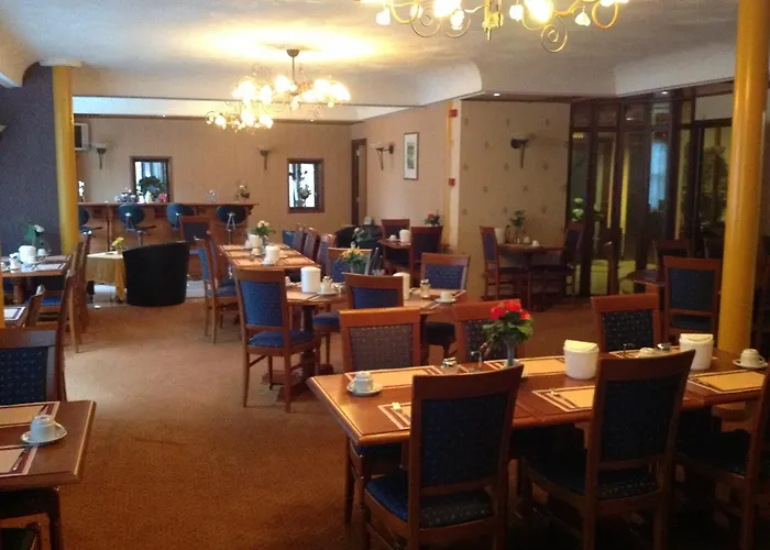 シャイダーセー ホテル 4*