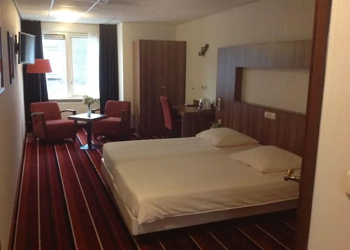 ホテル シャイダーセー 4*